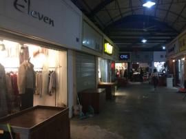 虎泉20平米高端女装急转