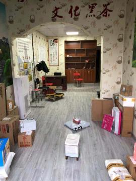 百步亭高档小区50平米门面出租