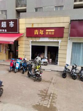 机会！光谷金融港50平万能门面转让（无行...