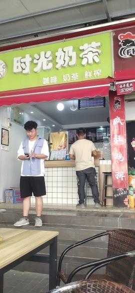 江夏万人高校食堂楼下20平米精装奶茶店转...