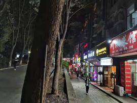 大学城校内50平米门面转租（无转让费）