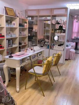 江岸50平米美甲美睫店转让