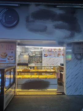 华农校内30平米门面转让  