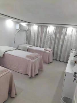 抢！蔡甸区地铁口94平美容美甲急转