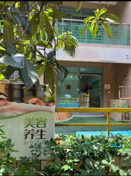 好位置！常青花园高端小区出入口位置美容院...