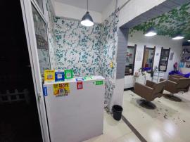 南湖大学低租金美发店转让