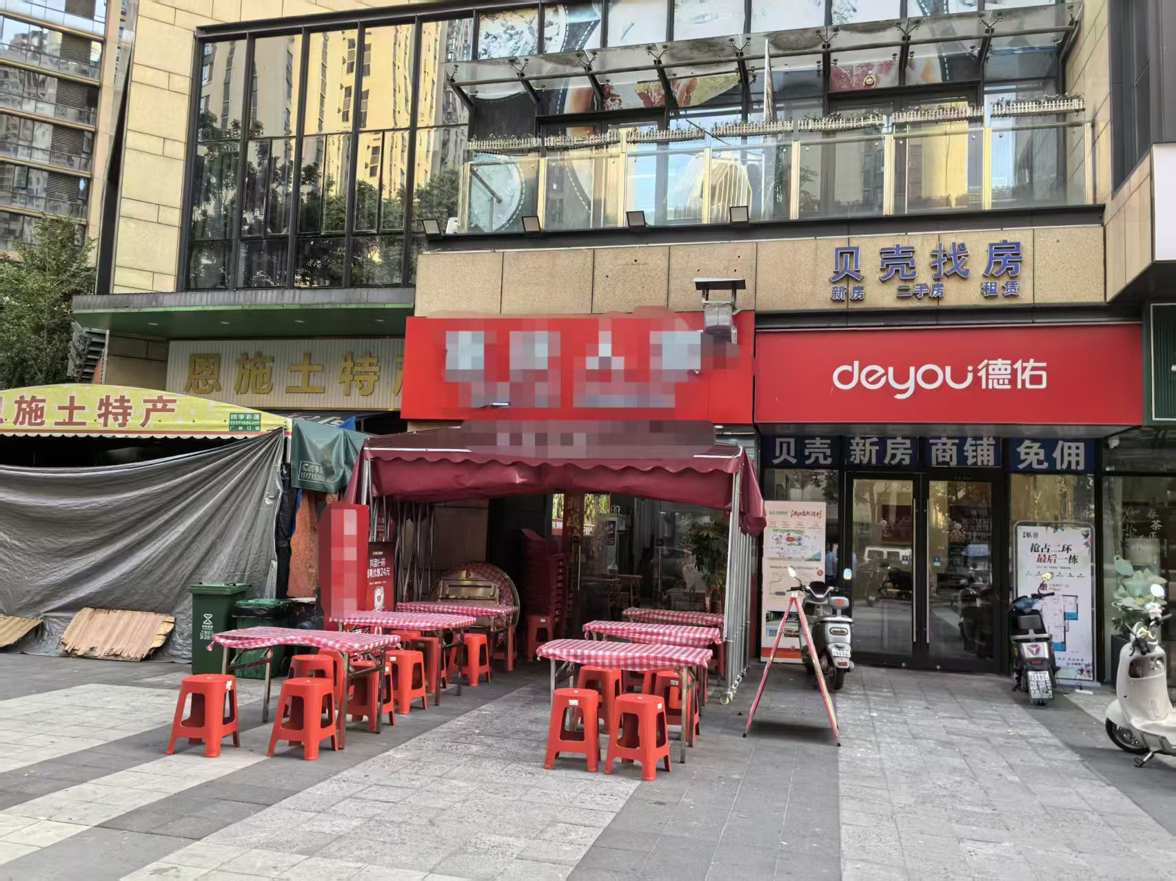 塔子湖大型社区出入口餐饮店转让